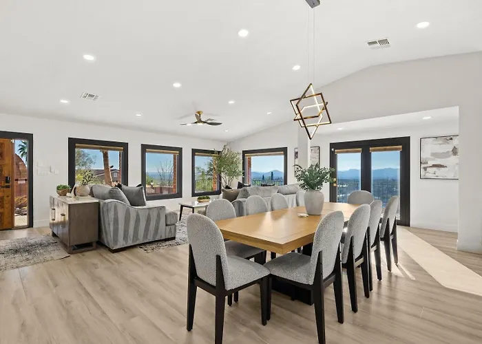 Holiday home Foothills Hilltop • Pool • • Gym • 360° Views Tucson