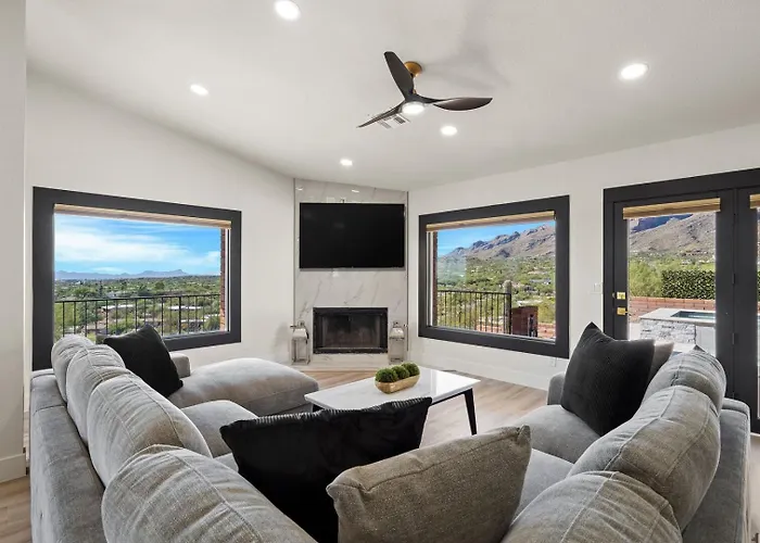 Holiday home Foothills Hilltop • Pool • • Gym • 360° Views Tucson