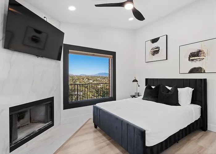 Foothills Hilltop • Pool • • Gym • 360° Views