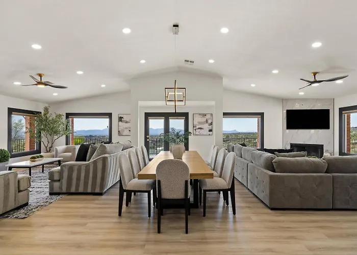 Foothills Hilltop • Pool • • Gym • 360° Views * Tucson