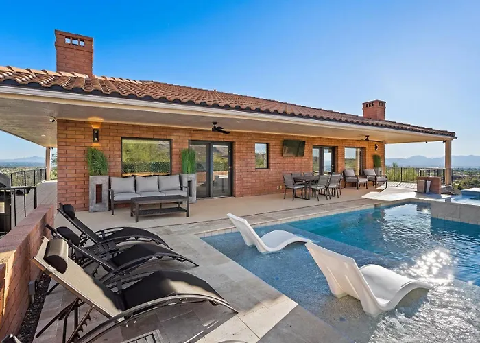 Foothills Hilltop • Pool • • Gym • 360° Views