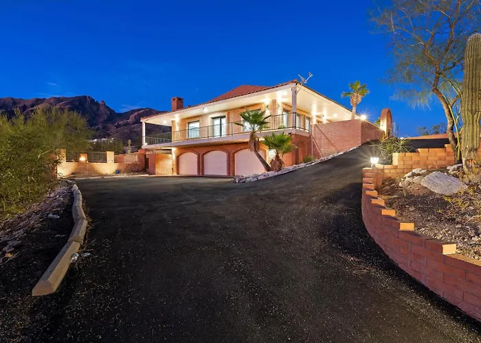 Holiday home Foothills Hilltop • Pool • • Gym • 360° Views