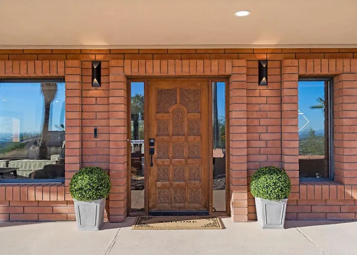 Holiday home Foothills Hilltop • Pool • • Gym • 360° Views Tucson
