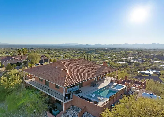 Holiday home Foothills Hilltop • Pool • • Gym • 360° Views Tucson
